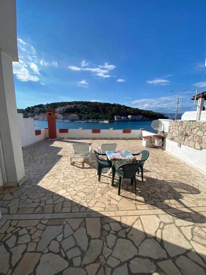 Apartments Peronja Jelsa Seafront Buitenkant foto