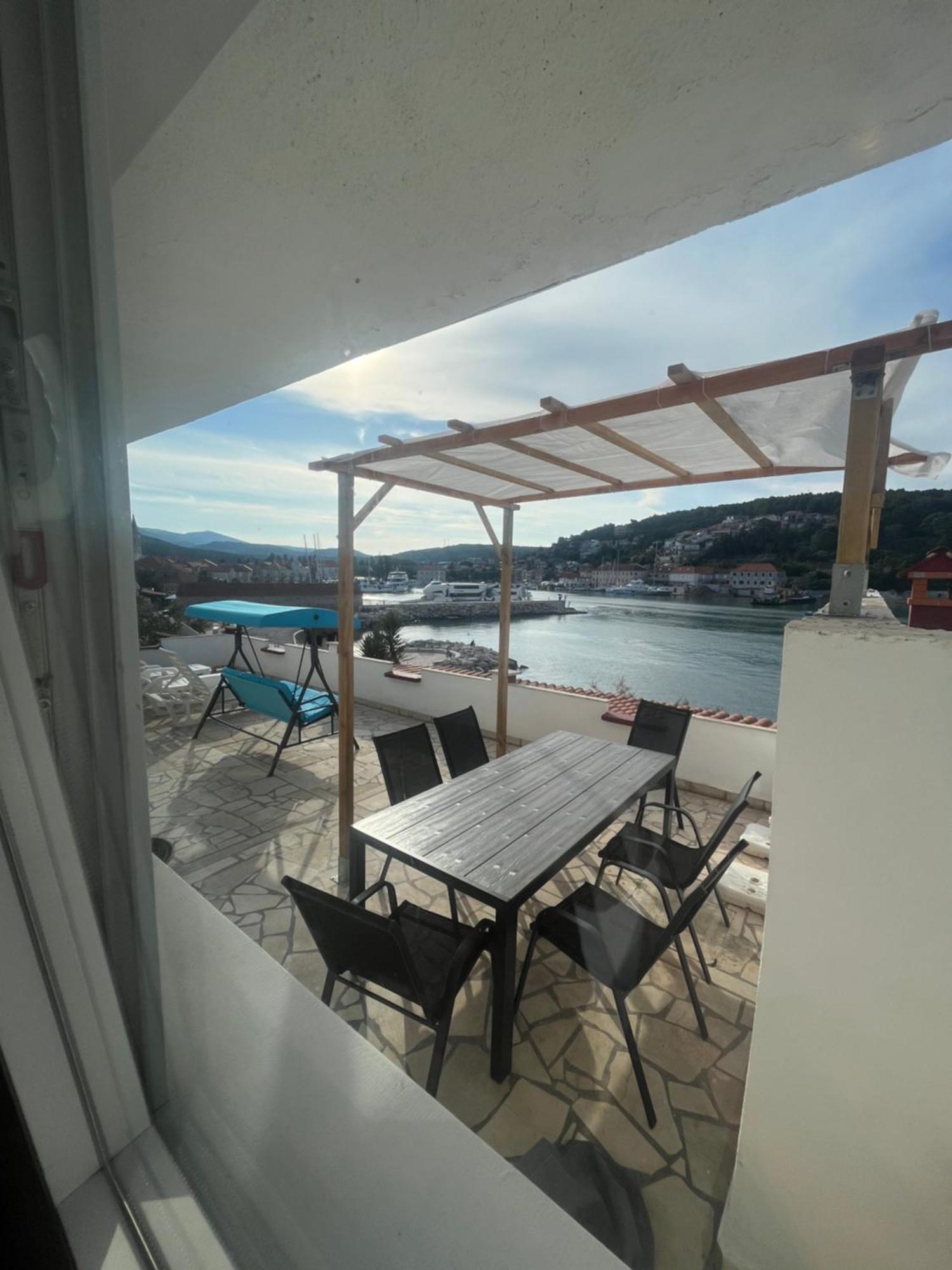 Apartments Peronja Jelsa Seafront Buitenkant foto