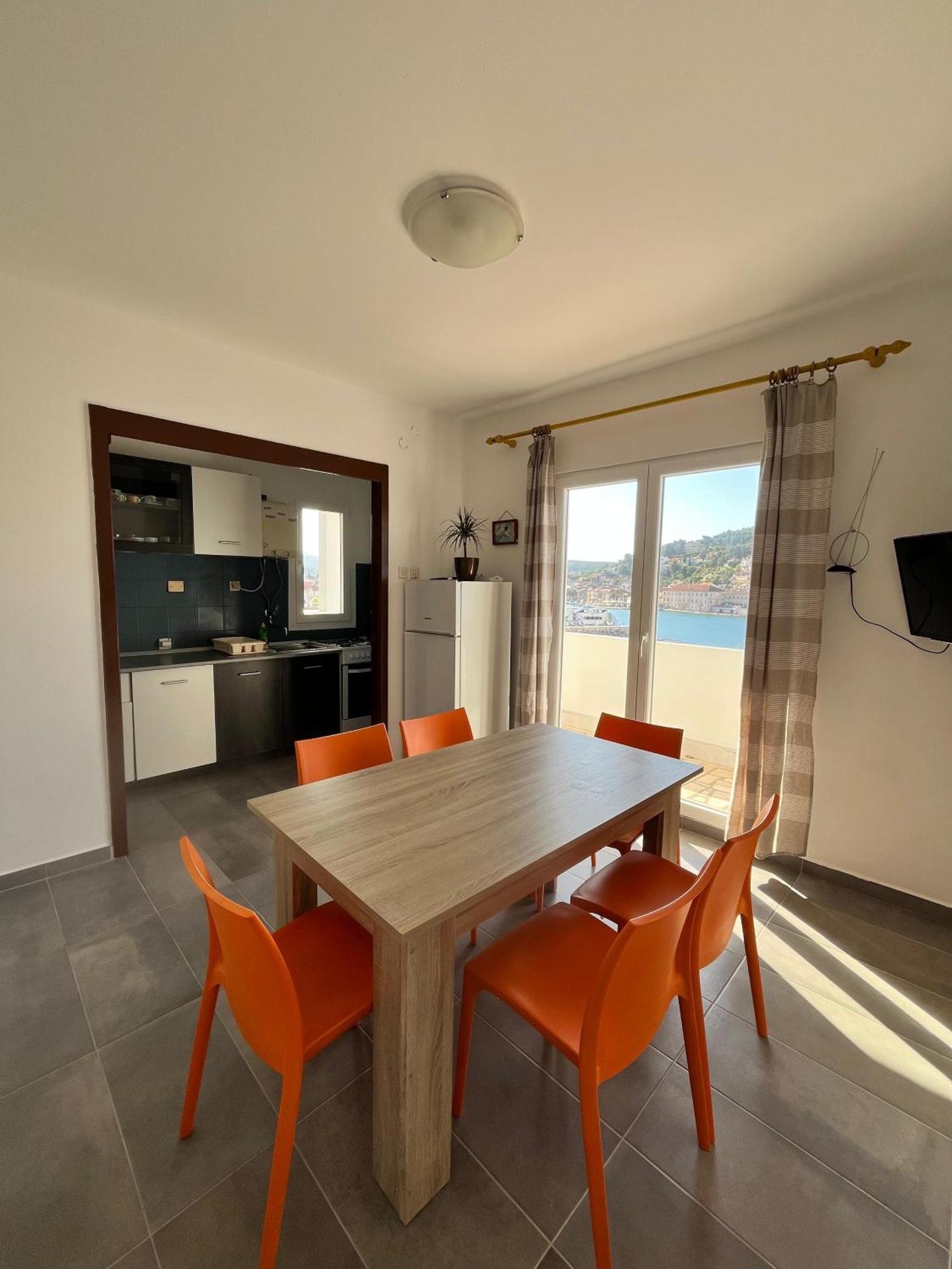 Apartments Peronja Jelsa Seafront Buitenkant foto