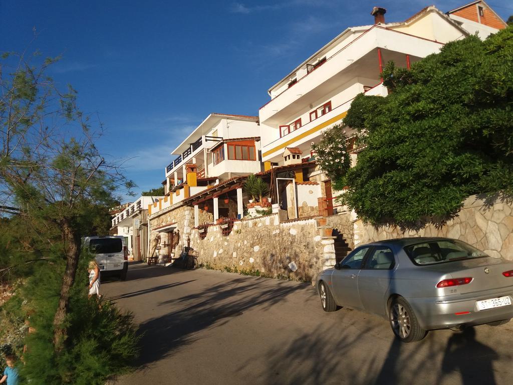 Apartments Peronja Jelsa Seafront Buitenkant foto